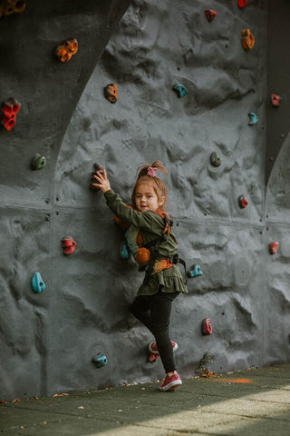 Doll carrier in design Symphony Rainbow Dark