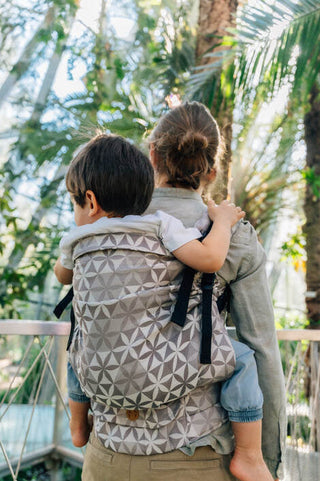 Lenny Light soft structured baby carrier Hexaflowers - Mirror