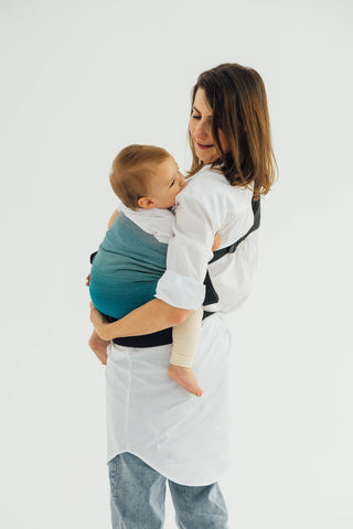 LennyHip Hip sling baby carrier in airglow design