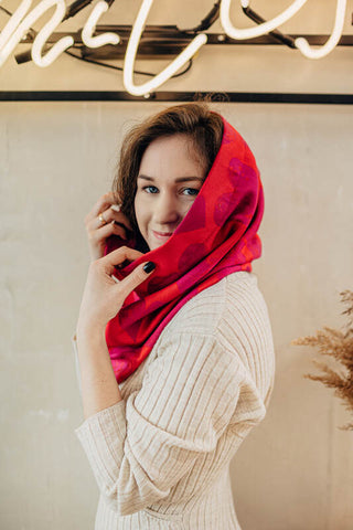 Lovka My Valentine & Sugilite Snood