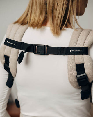 Magnetic chest clip and webbing belt for adjustable strap carriers that can be cross or H strap. Made for the LennyLight adjustable panel SSC baby carrier.