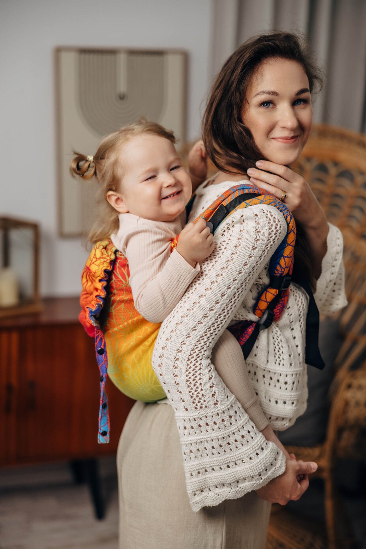 Mama & Roo's Babywearing Baby Carriers
