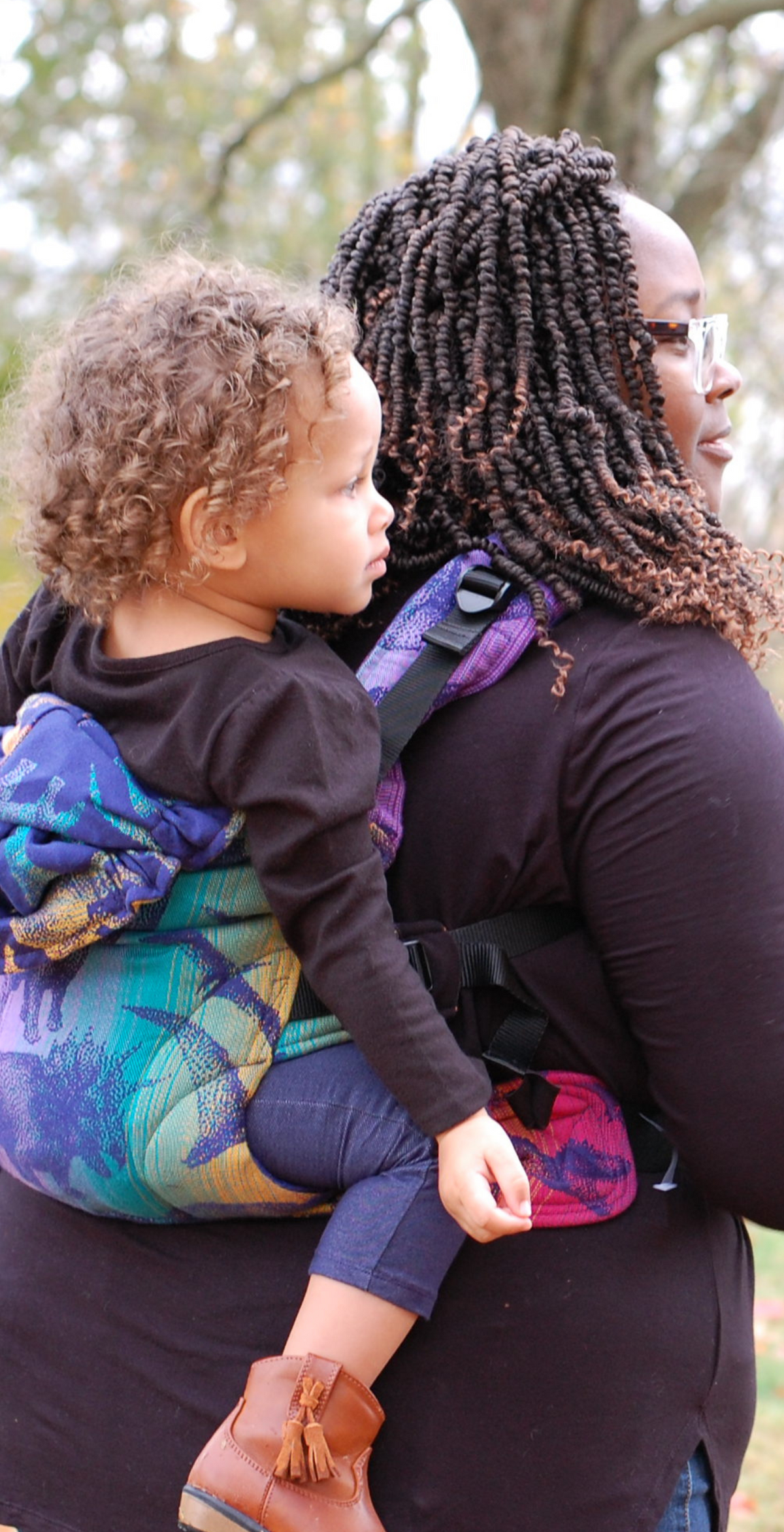 Mama & Roo's Babywearing Baby Carriers