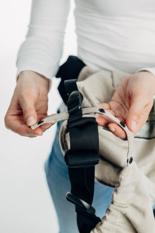 Baby carrier hood in design Peanut Butter