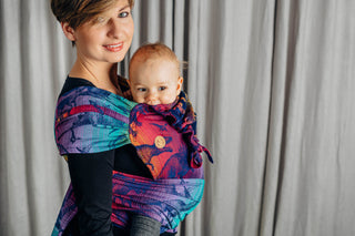 Wrap Tai in Jurassic Park - New Era print